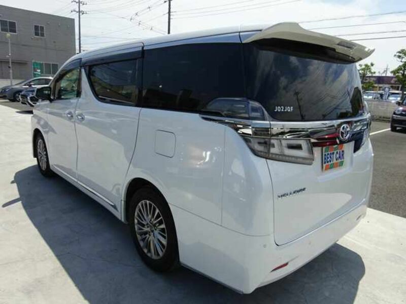 VELLFIRE-1