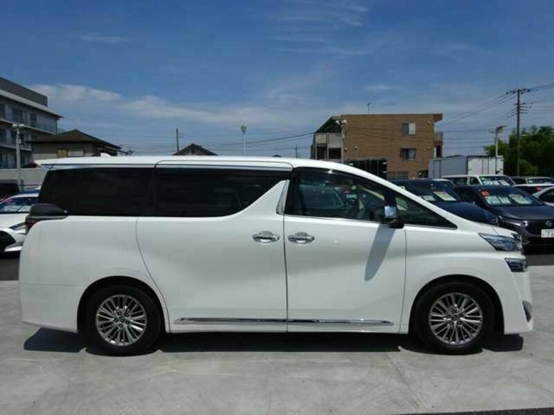 VELLFIRE-10