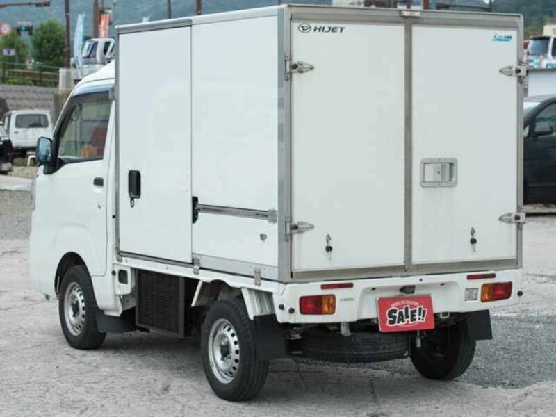 HIJET TRUCK-1