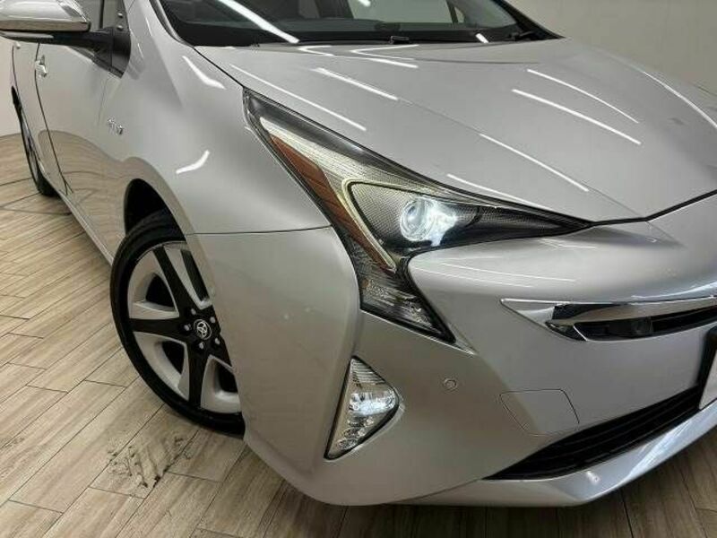 PRIUS-19