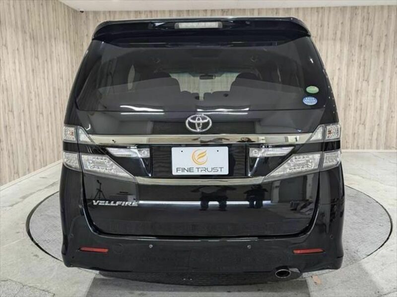 VELLFIRE-16