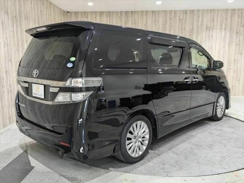 VELLFIRE-17