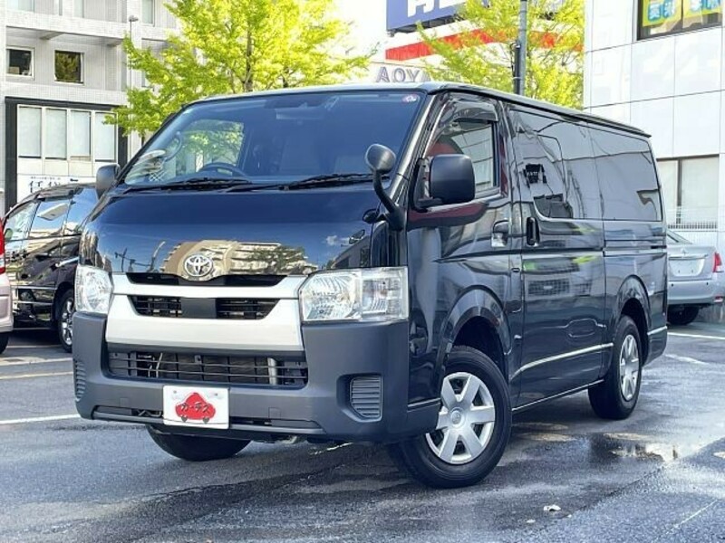 TOYOTA　HIACE VAN