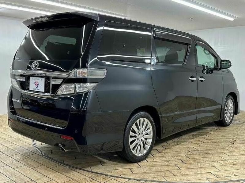 VELLFIRE-15