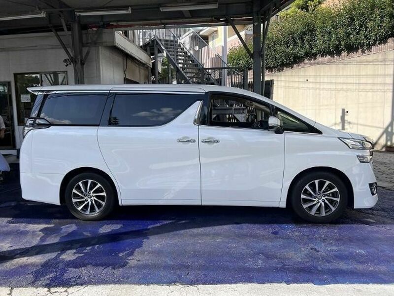 VELLFIRE-7