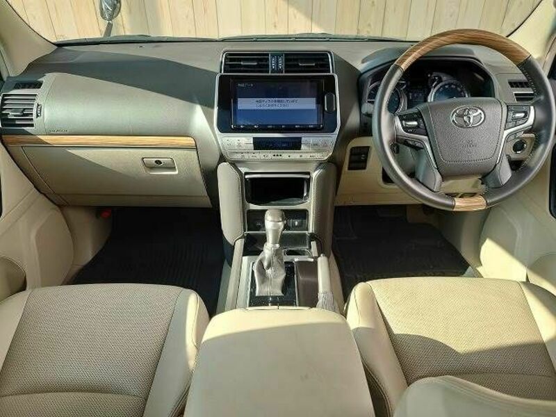 LAND CRUISER PRADO-2