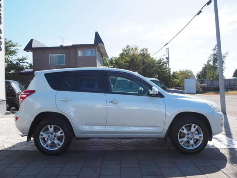 RAV4-9