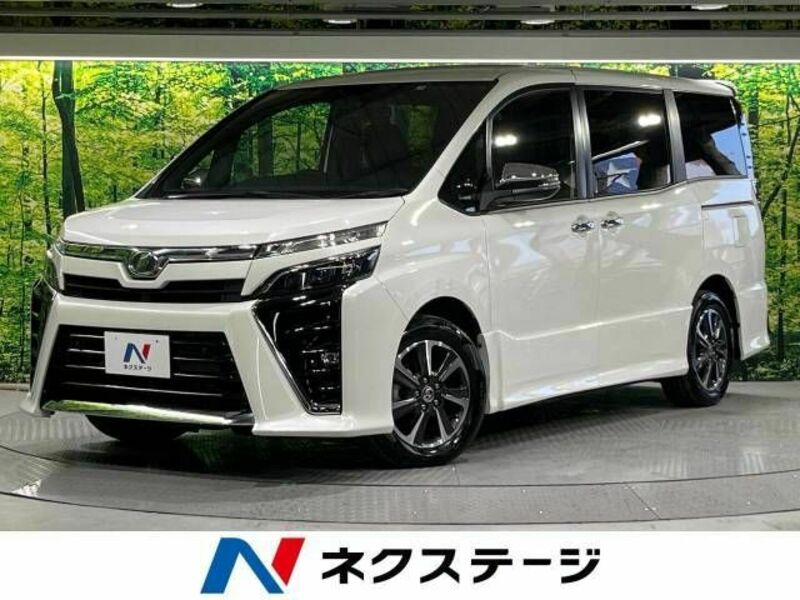 TOYOTA　VOXY