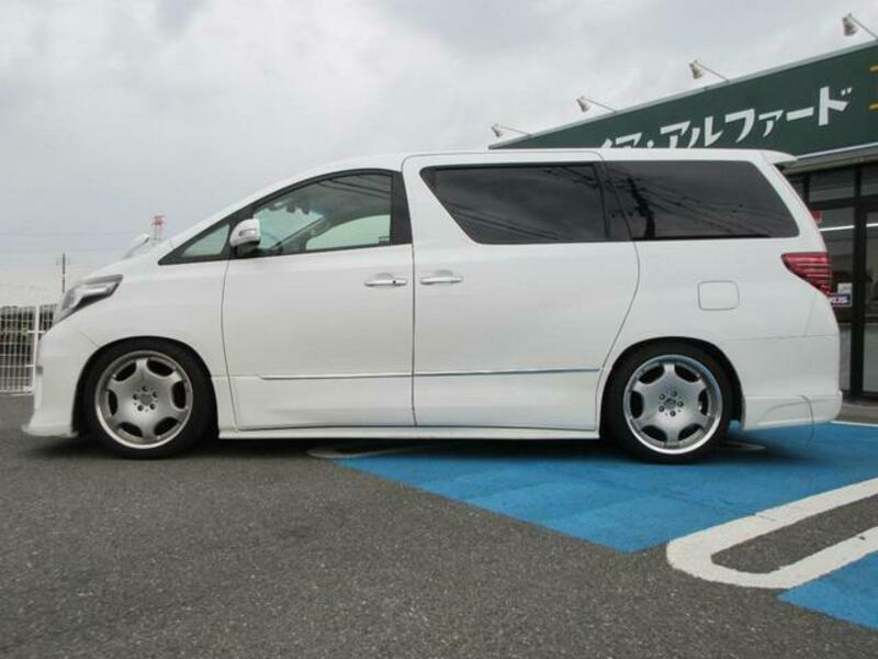 ALPHARD-7