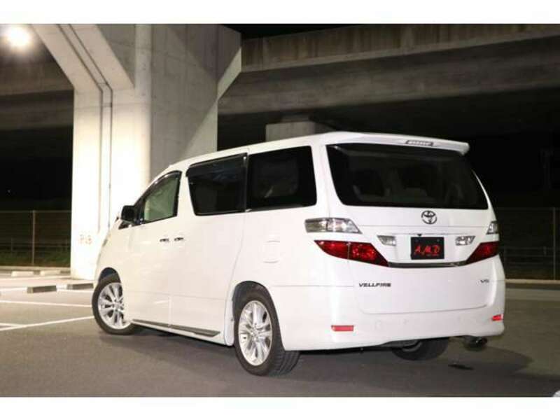 VELLFIRE-11