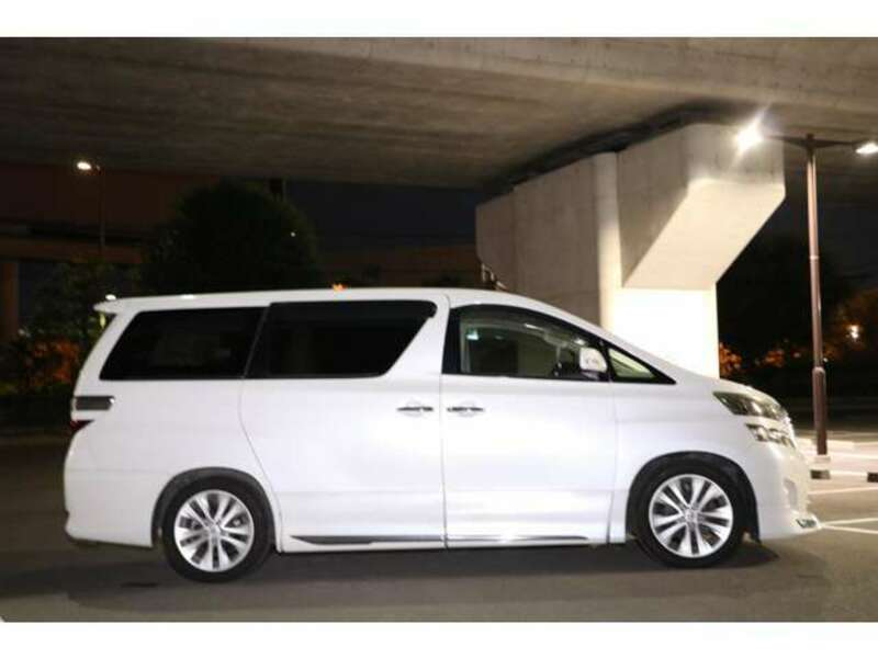 VELLFIRE-12