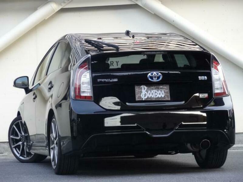 PRIUS-4