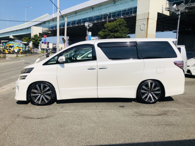 VELLFIRE-15