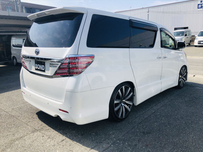 VELLFIRE-18