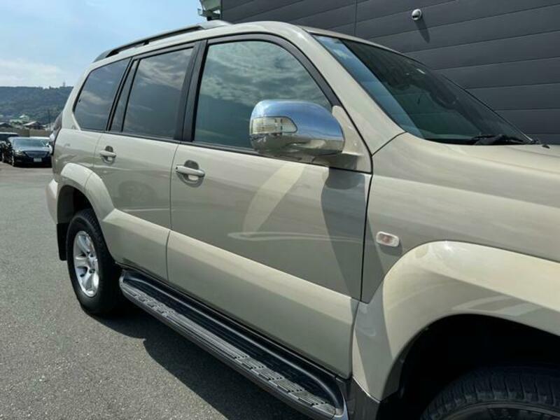 LAND CRUISER PRADO-10