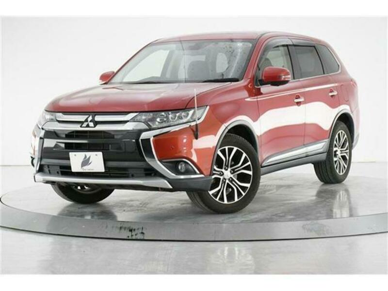 MITSUBISHI　OUTLANDER