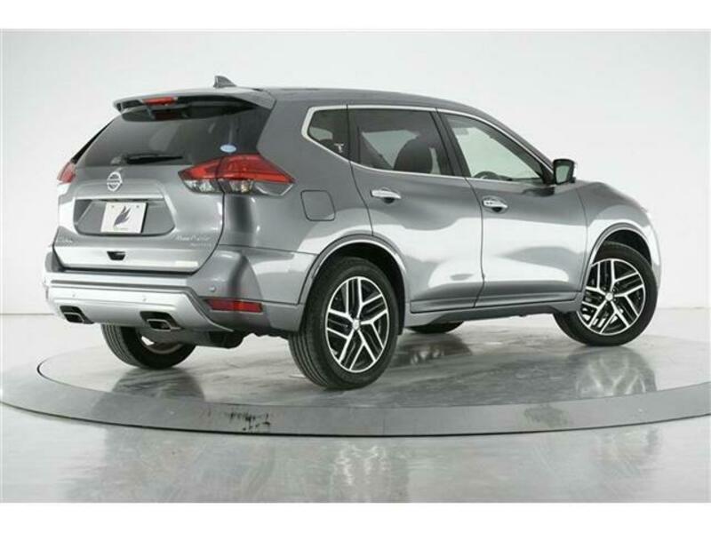 X-TRAIL-1