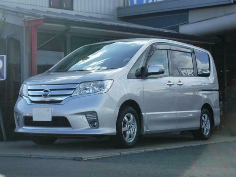 NISSAN　SERENA