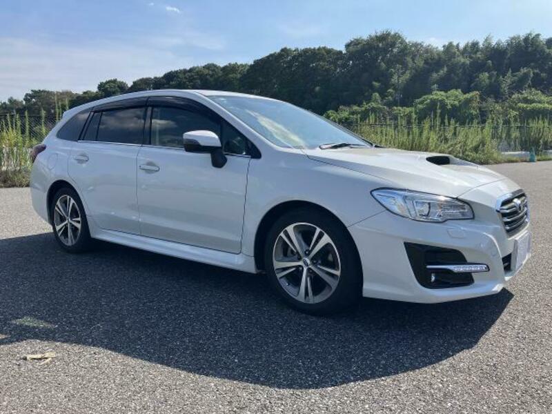 SUBARU　LEVORG