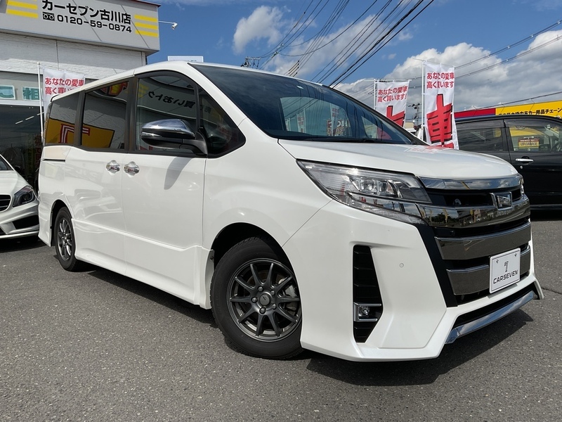 TOYOTA　NOAH