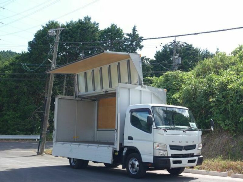 MITSUBISHI　CANTER