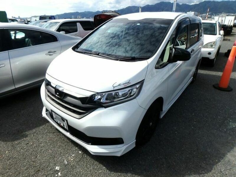 HONDA　FREED