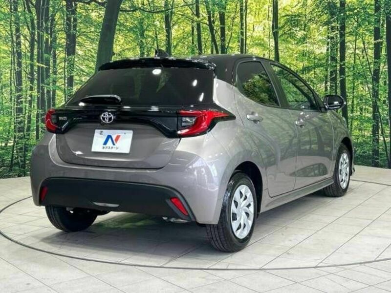 YARIS-17