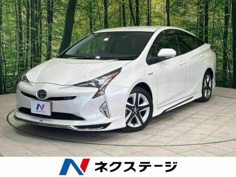 TOYOTA　PRIUS