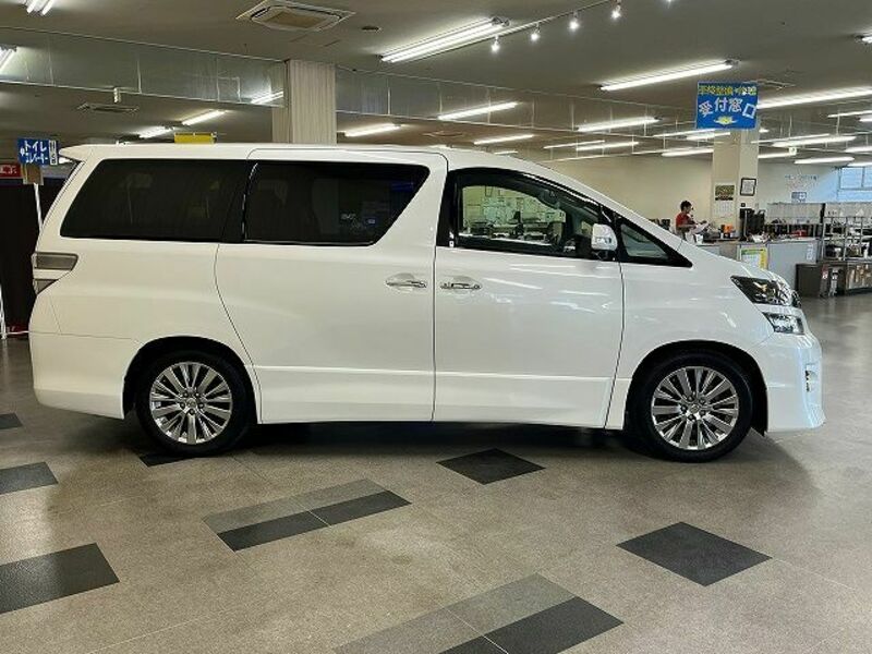 VELLFIRE-16