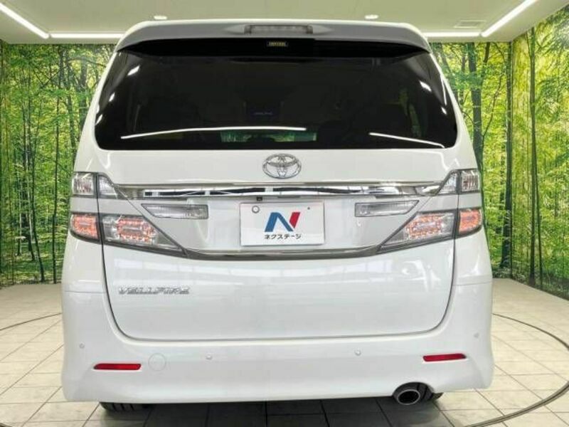 VELLFIRE-15