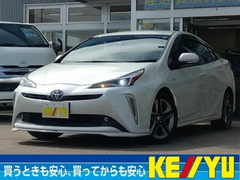 TOYOTA　PRIUS