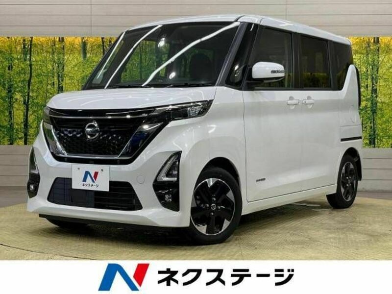 NISSAN　ROOX