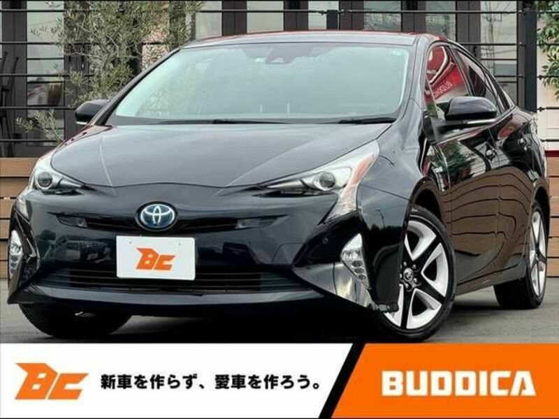 TOYOTA　PRIUS