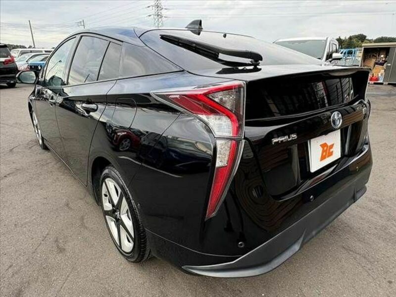 PRIUS-14