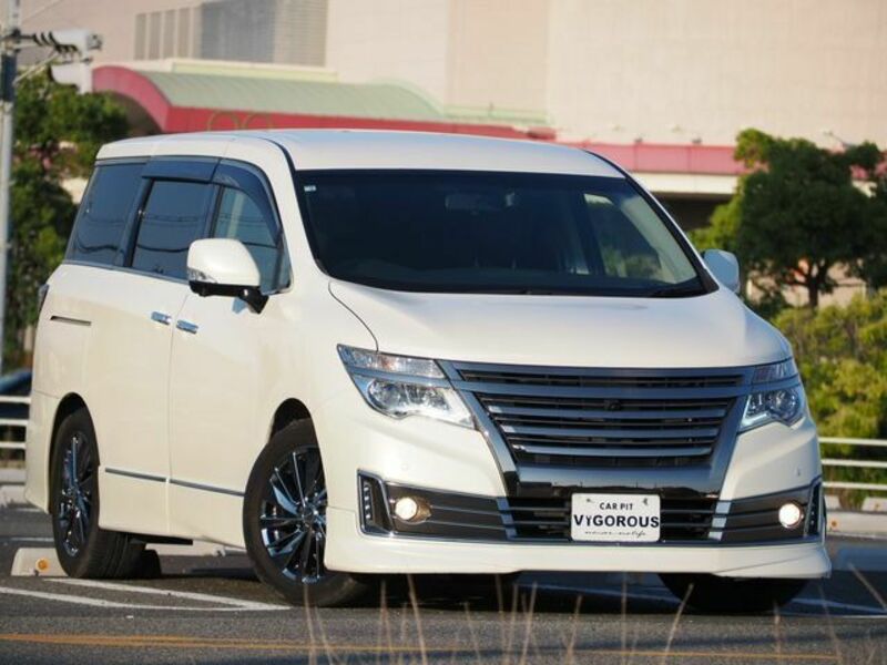 NISSAN　ELGRAND