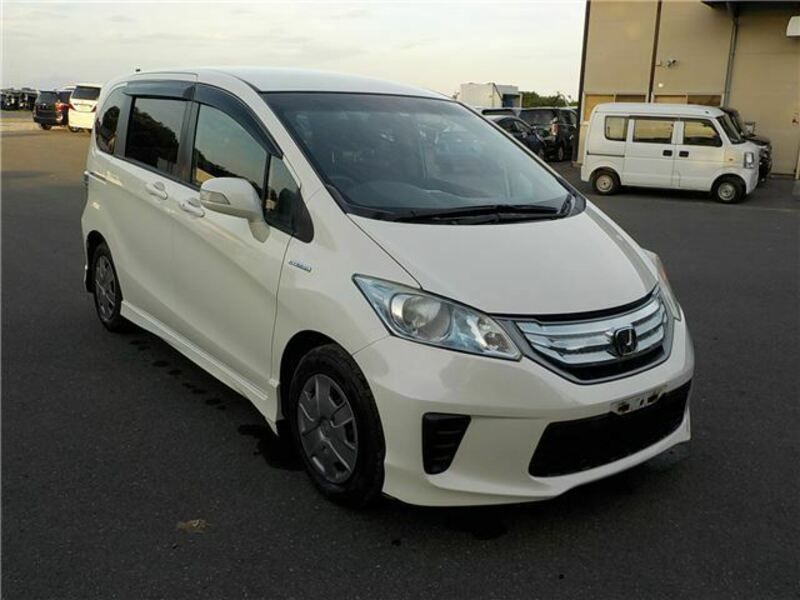 HONDA　FREED