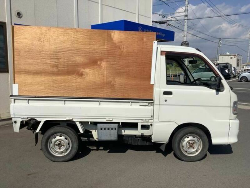 HIJET TRUCK-1