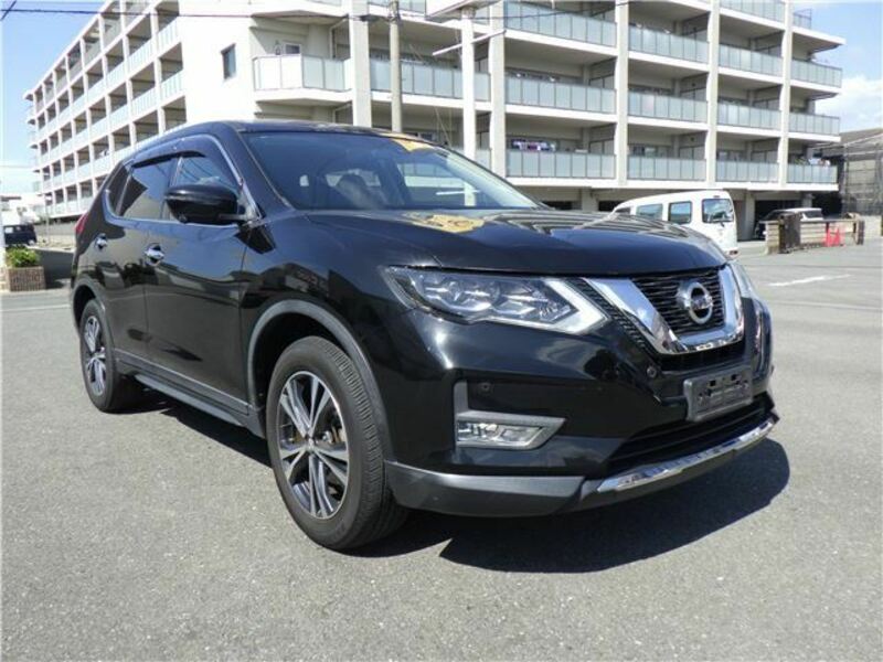 X-TRAIL-1