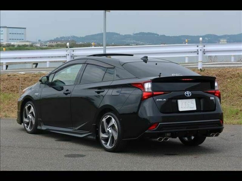 PRIUS-1