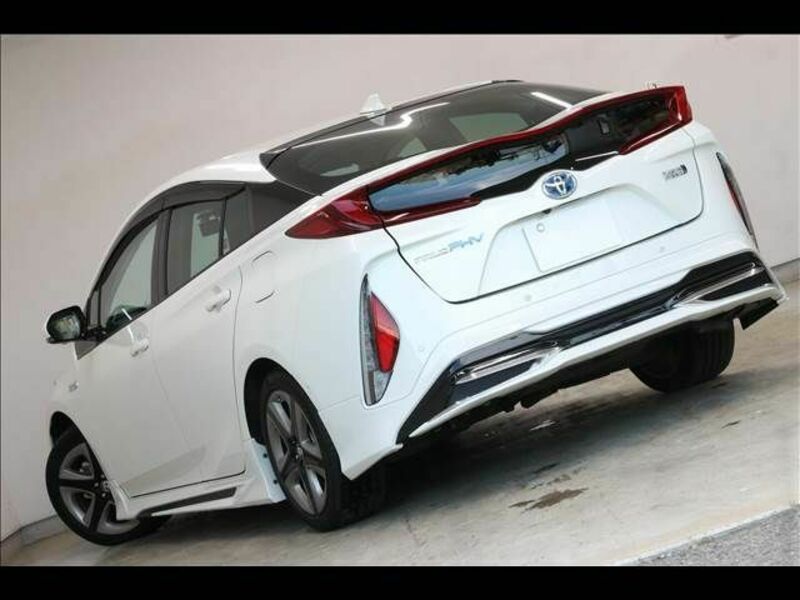 PRIUS PHV-10