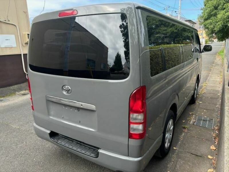 HIACE VAN-8