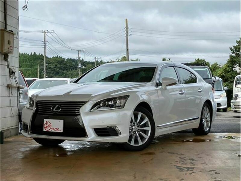 LEXUS　LS