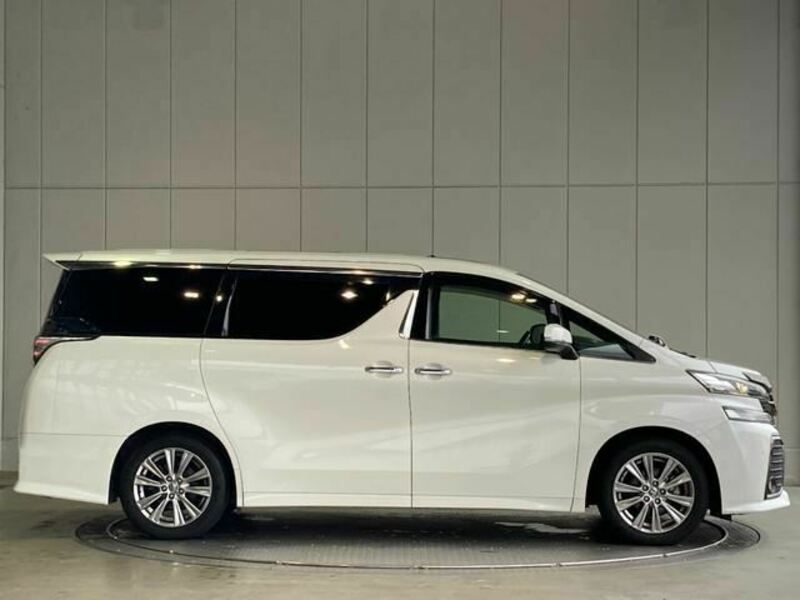 VELLFIRE-26