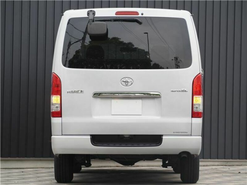 HIACE VAN-10