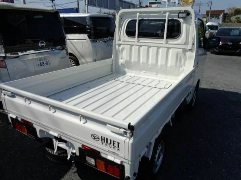 HIJET TRUCK-1