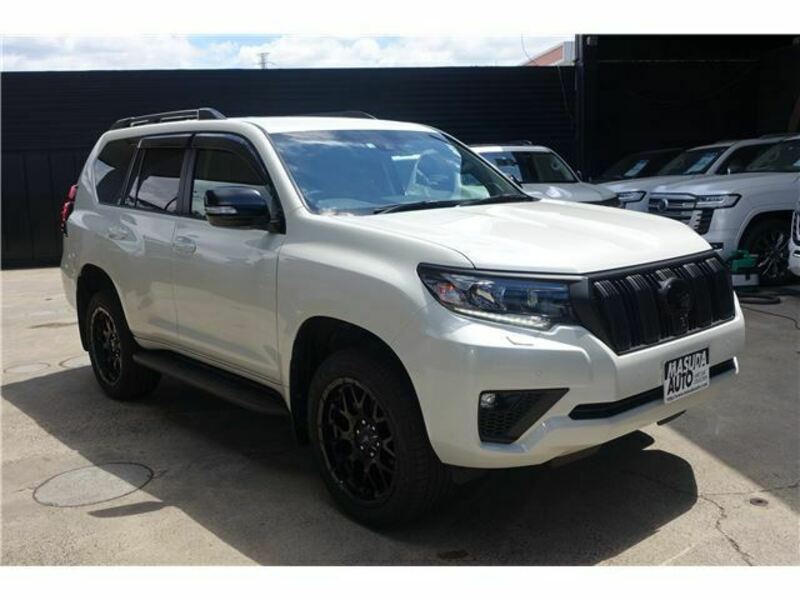 TOYOTA　LAND CRUISER PRADO