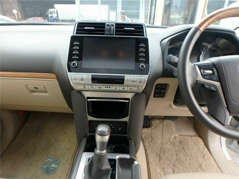 LAND CRUISER PRADO-5