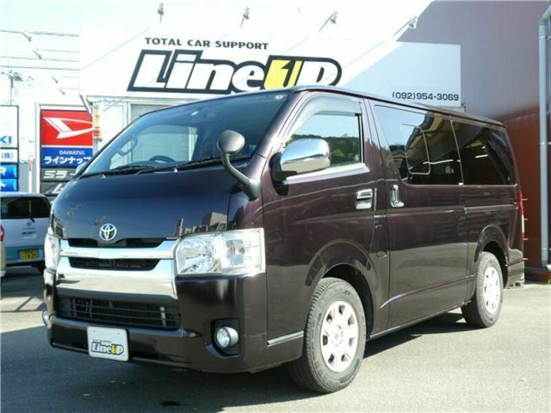 TOYOTA　HIACE VAN