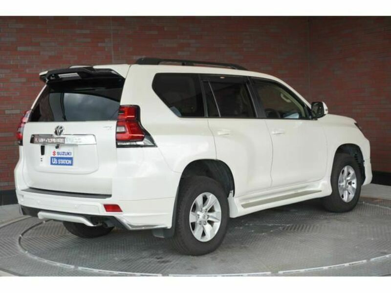 LAND CRUISER PRADO-5