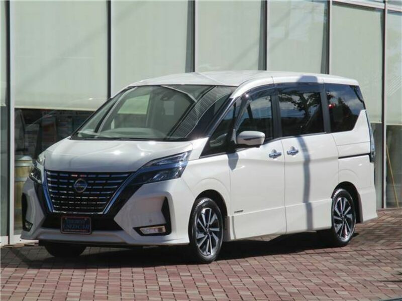 NISSAN　SERENA